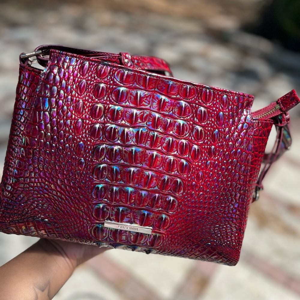 Brahmin- Hillary crossbody in color Sangria